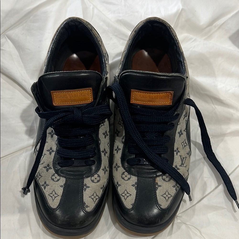 Louis Vuitton Men's Black and Gray Sneakers